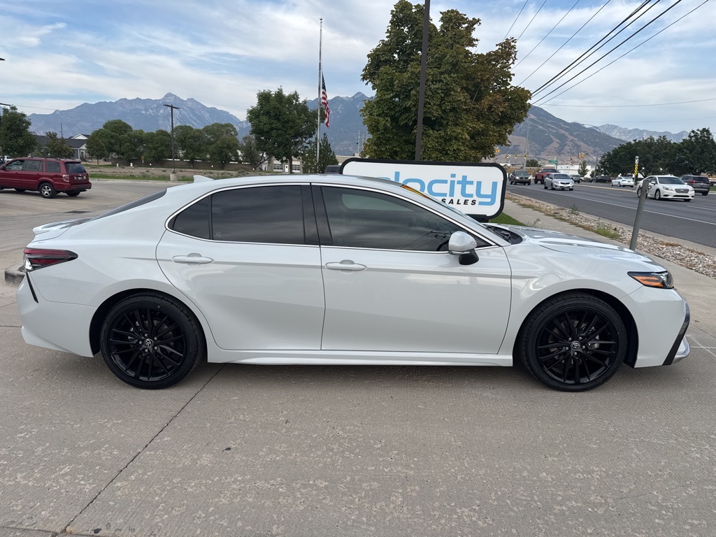 2022 Toyota Camry XSE photo 2
