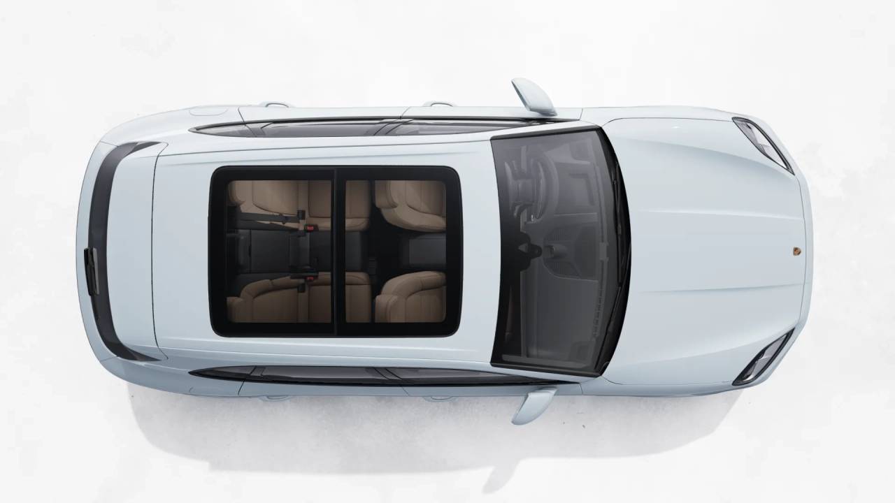 2025 Porsche Cayenne E-Hybrid photo 3