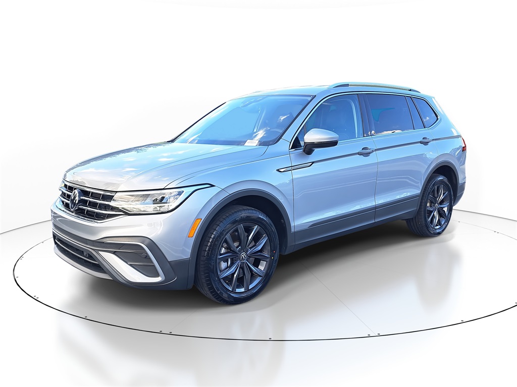 2022 Volkswagen Tiguan SE photo 3