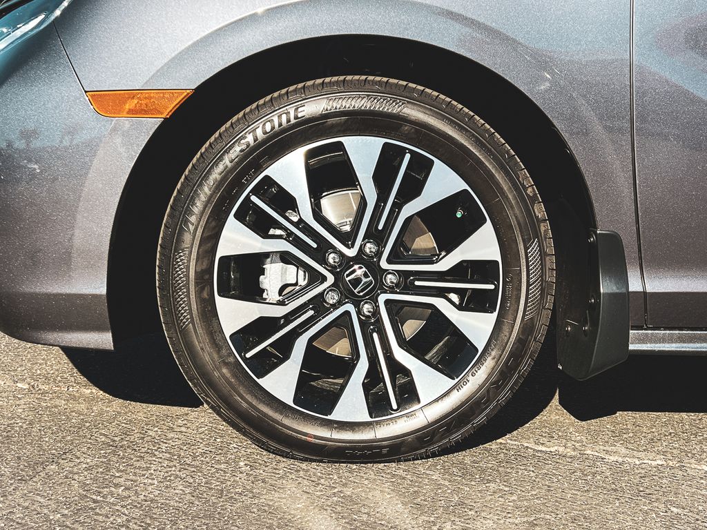 2026 Honda Odyssey Elite photo 3