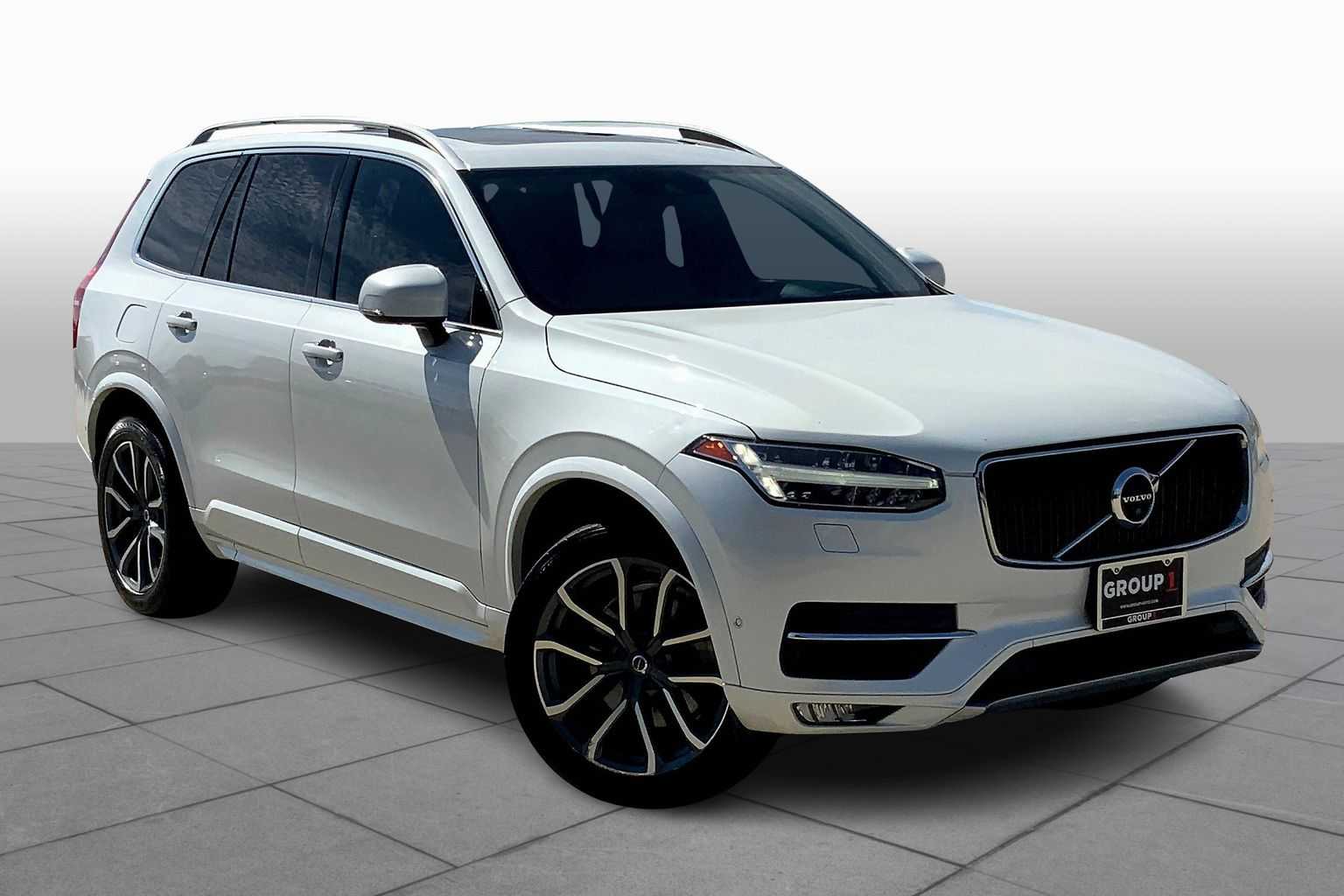 2018 Volvo XC90 Momentum photo 2