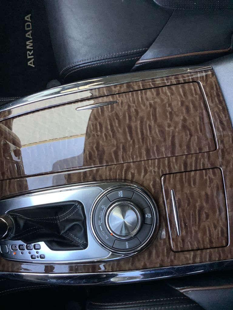 2020 Nissan Armada SL photo 21