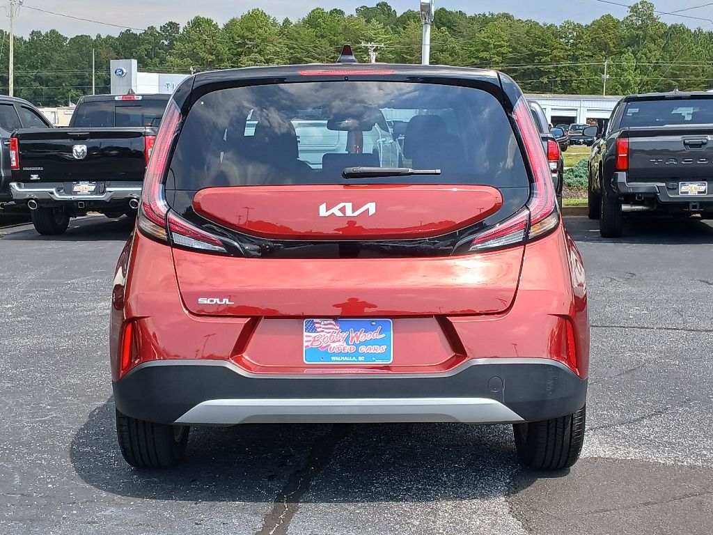 2023 Kia Soul LX photo 3