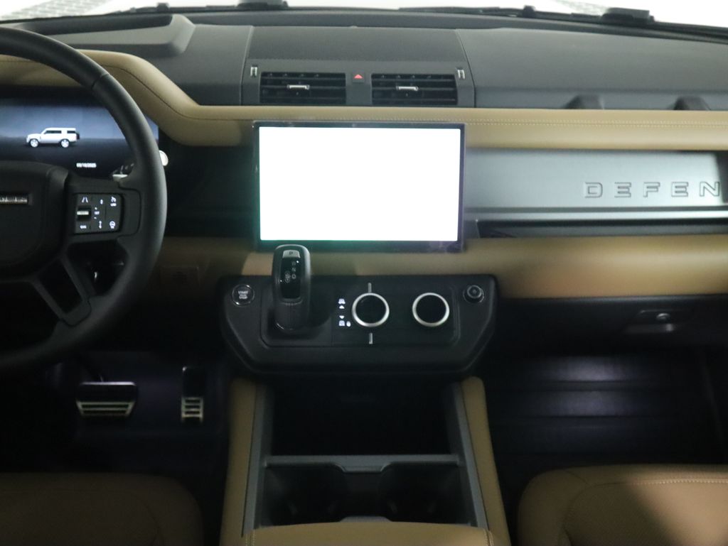 2025 Land Rover Defender 130 V8 photo 15