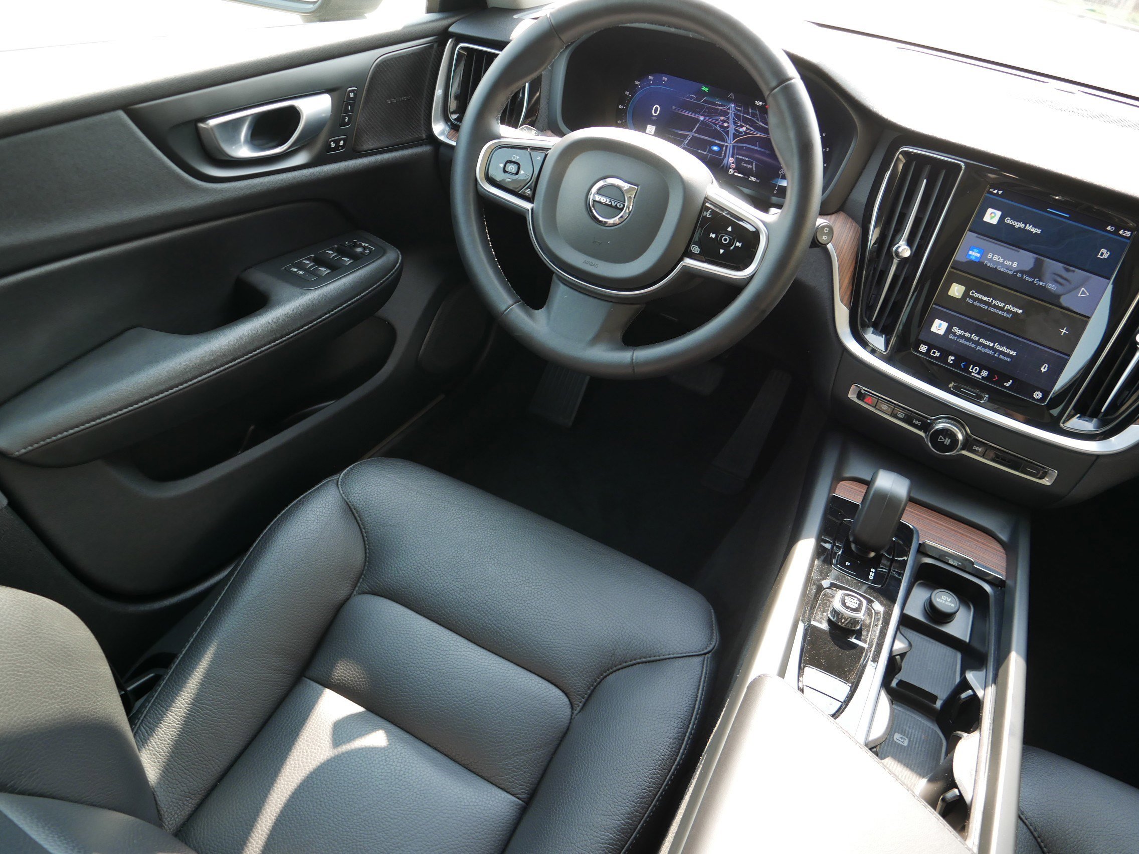 2024 Volvo V60 Cross Country Plus photo 9