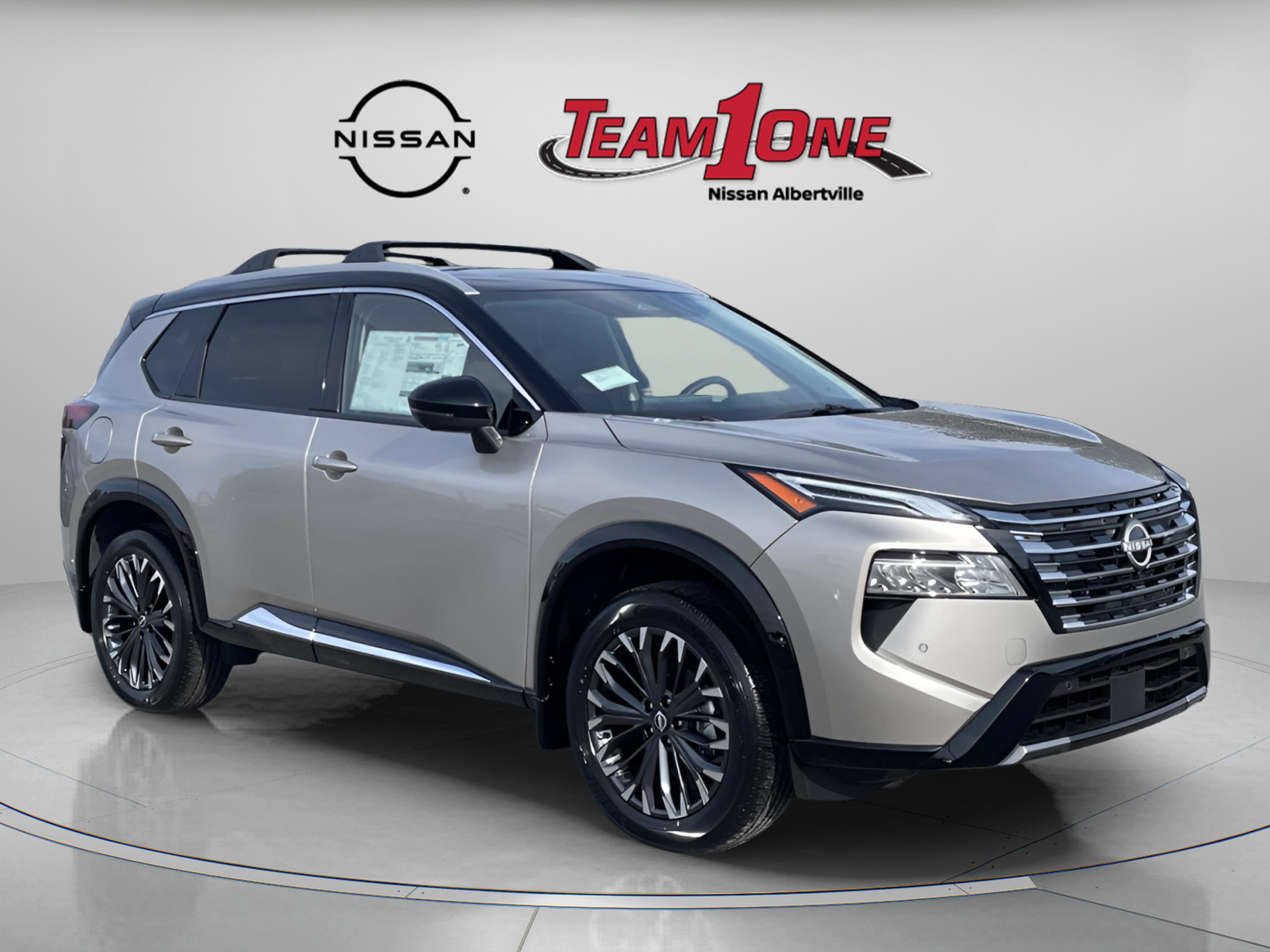 2026 Nissan Rogue Platinum's photo