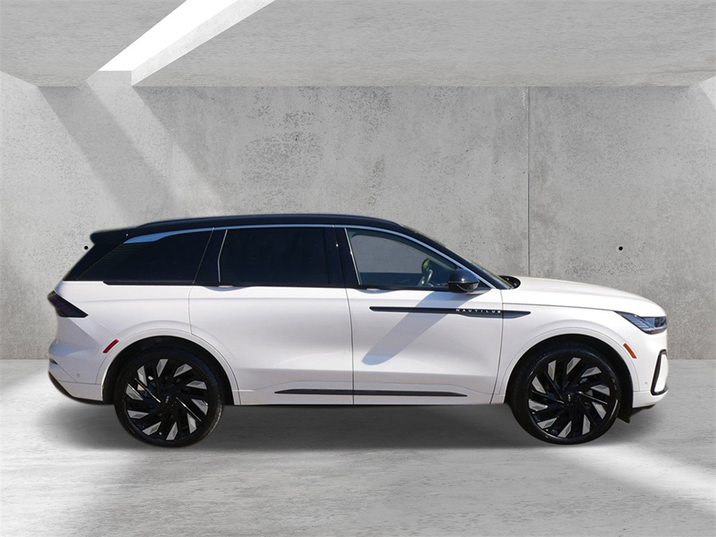 Used 2024 Lincoln Nautilus Black Label with VIN 5LMPJ9JA4RJ790359 for sale in White Bear Lake, Minnesota