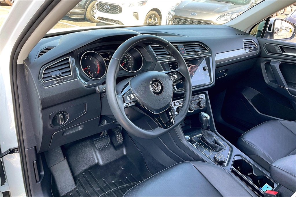 2020 Volkswagen Tiguan SE photo 12