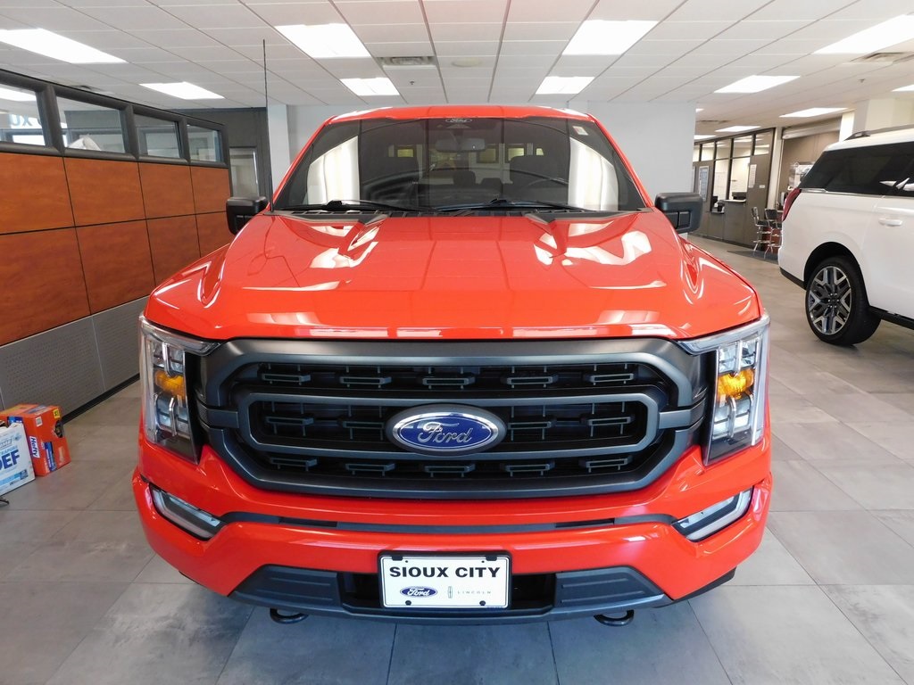 2022 Ford F-150 XLT photo 3