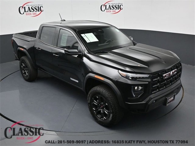 2024 GMC Canyon Elevation's photo