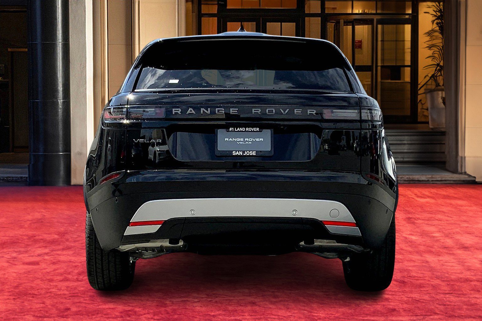 2025 Land Rover Range Rover Velar S photo 4