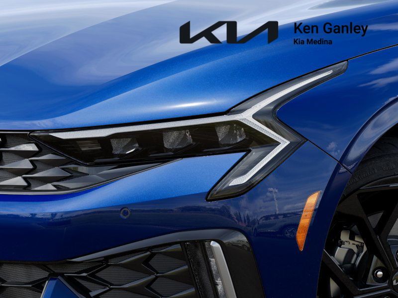 2026 Kia K5 GT-Line photo 8