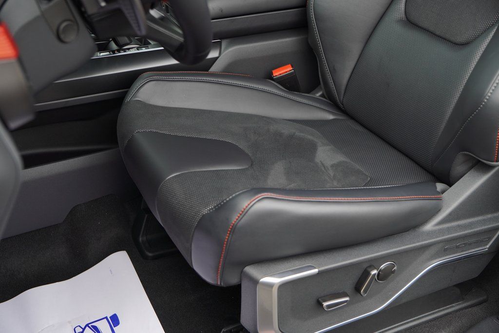 2025 Ford F-150 Raptor photo 9
