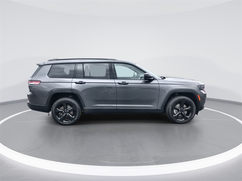 2023 Jeep Grand Cherokee Altitude photo 9