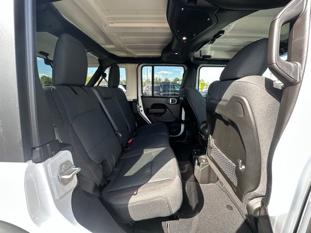 2025 Jeep Wrangler Rubicon photo 29