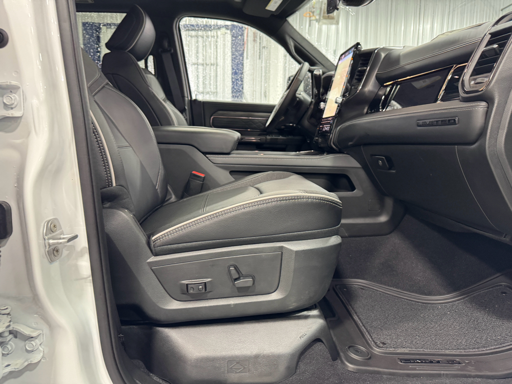 2025 Ram 3500 Limited photo 15