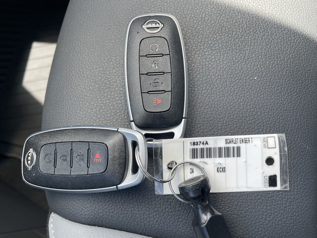 2024 Nissan Kicks SR photo 20