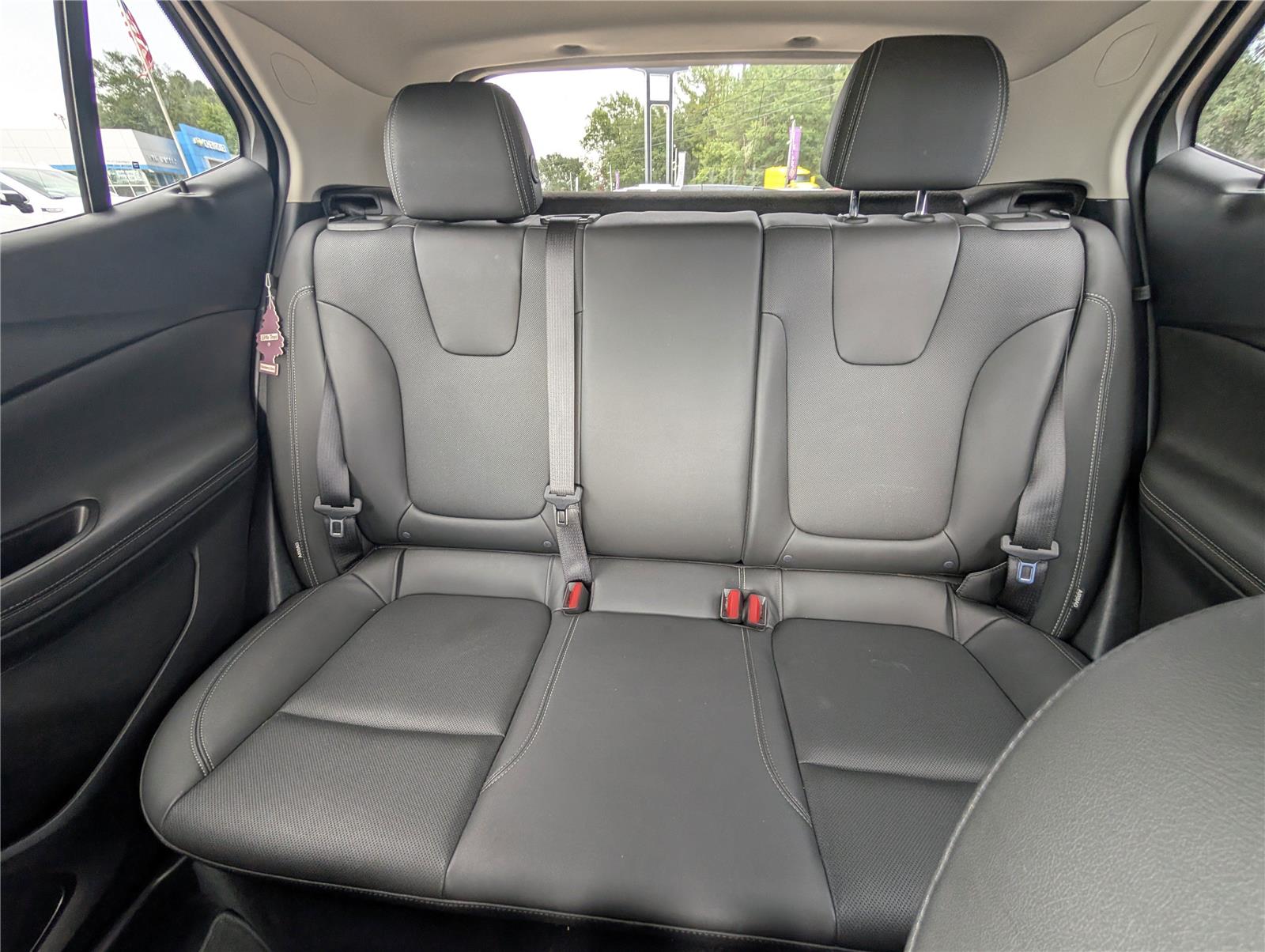 2024 Buick Encore GX Sport Touring photo 12