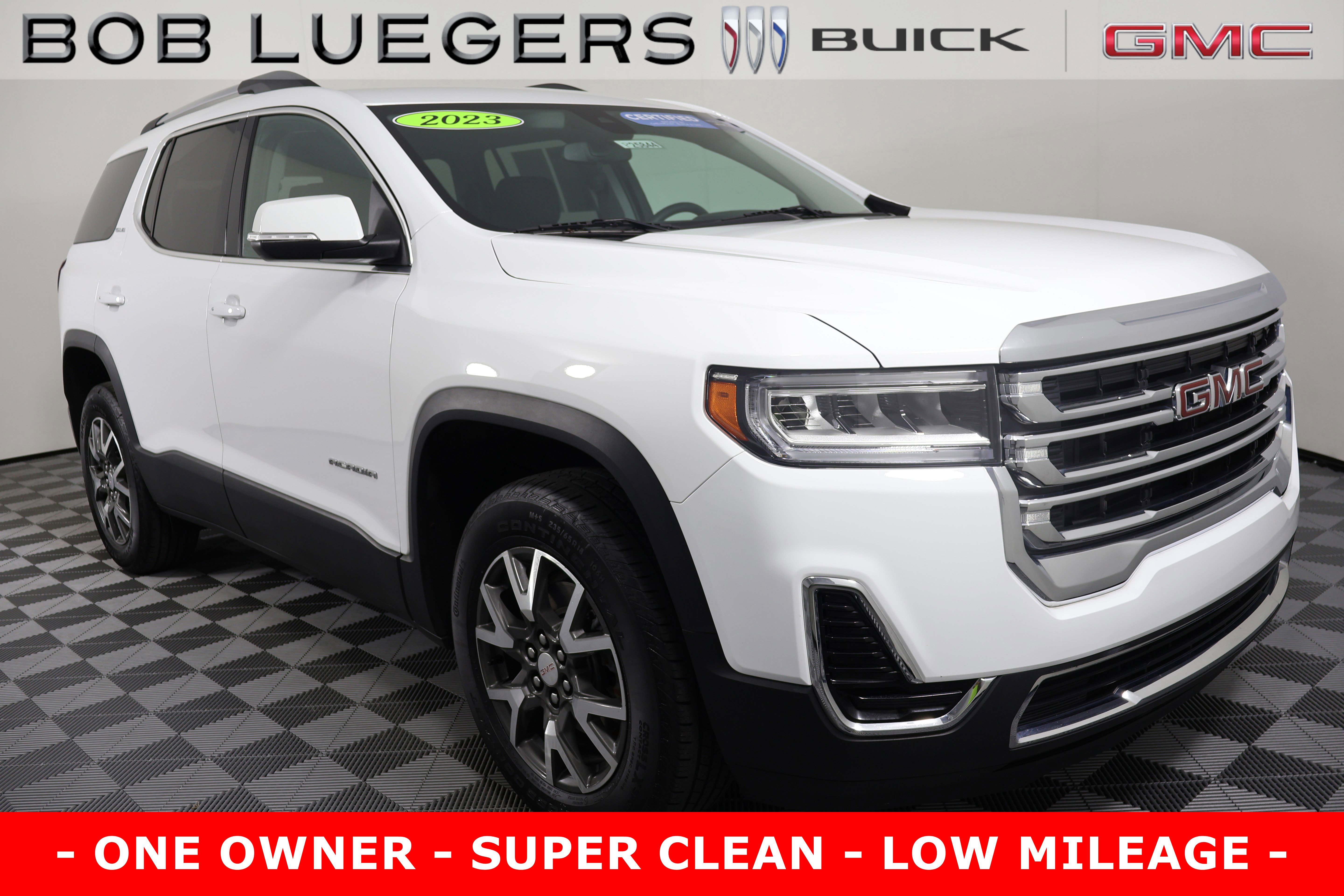 2023 GMC Acadia SL's photo