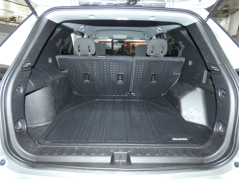 2018 Chevrolet Equinox photo 3