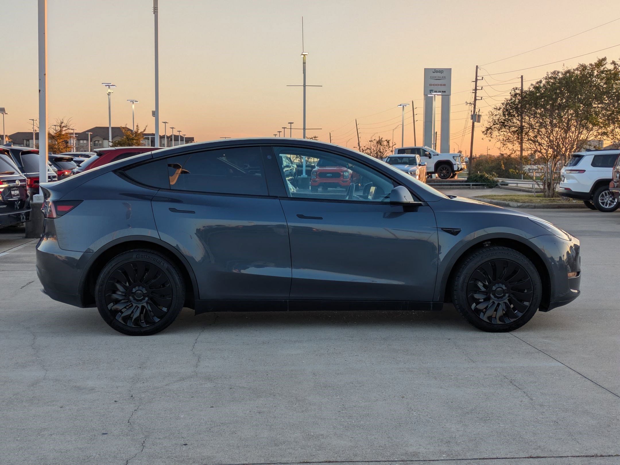 Certified 2022 Tesla Model Y Long Range with VIN 7SAYGDEE9NA008522 for sale in Manvel, TX