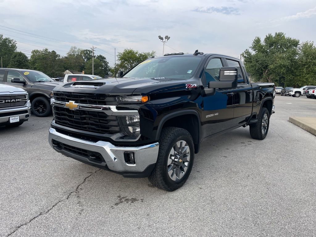 2026 Chevrolet Silverado 2500HD LT photo 3