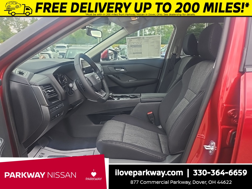 2026 Nissan Rogue SV photo 4