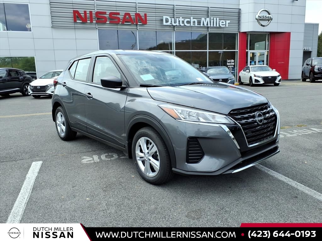 2025 Nissan KICKS PLAY Base's photo