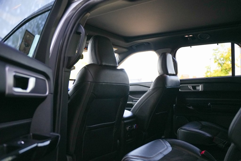 2022 Ford Explorer ST photo 28