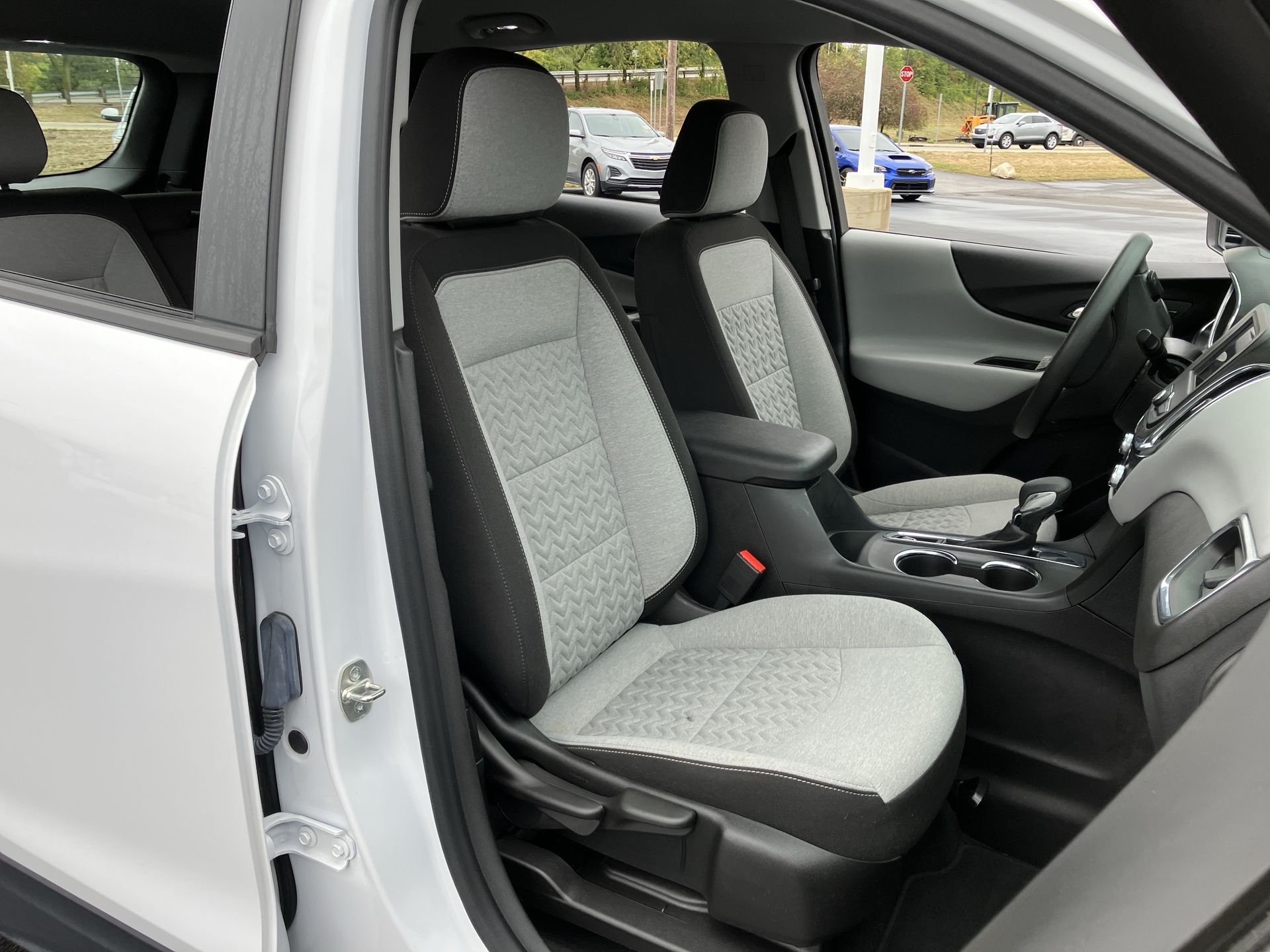 2024 Chevrolet Equinox LS photo 34