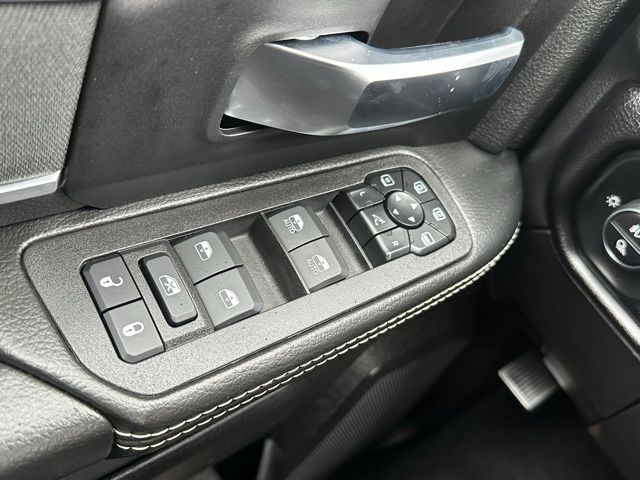 2025 Ram 3500 Big Horn photo 16