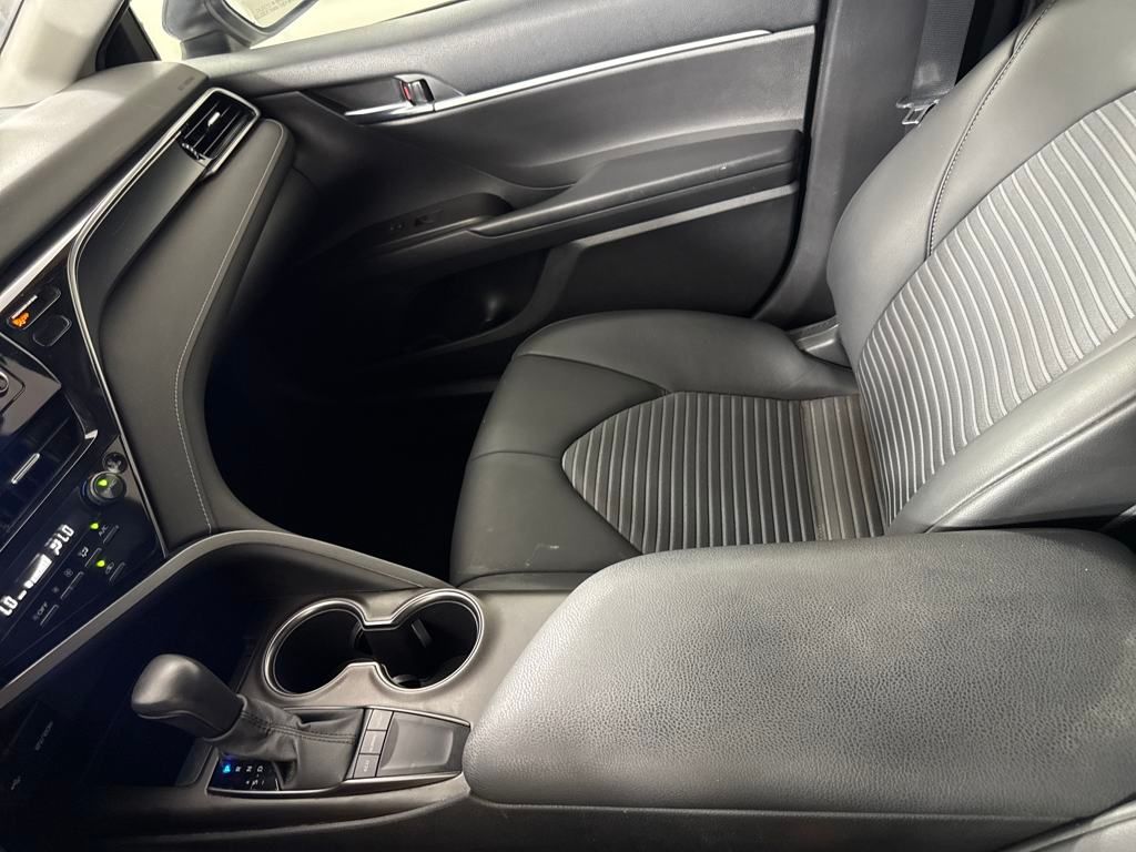 2023 Toyota Camry SE photo 7
