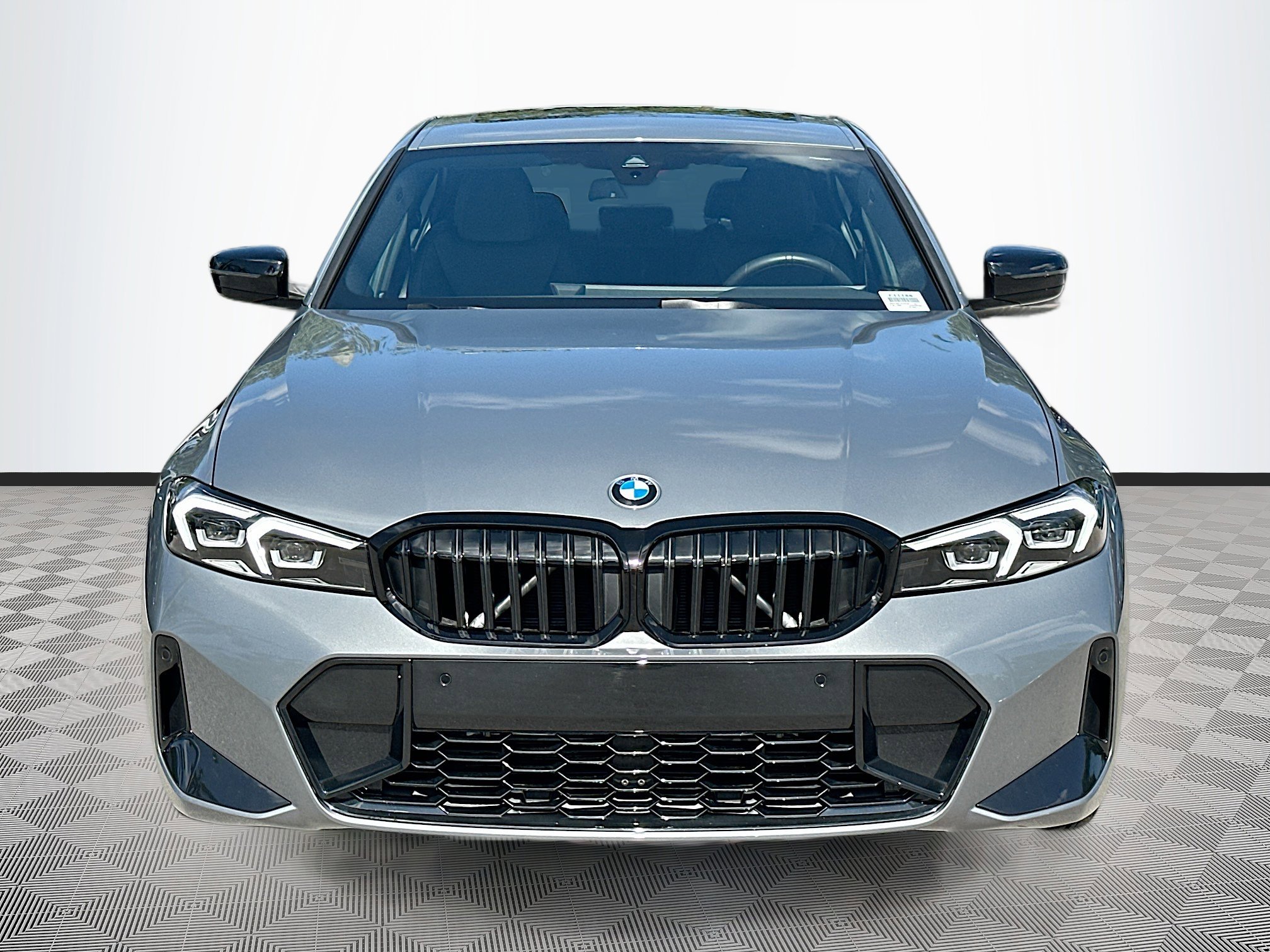 2025 Bmw 330i photo 2