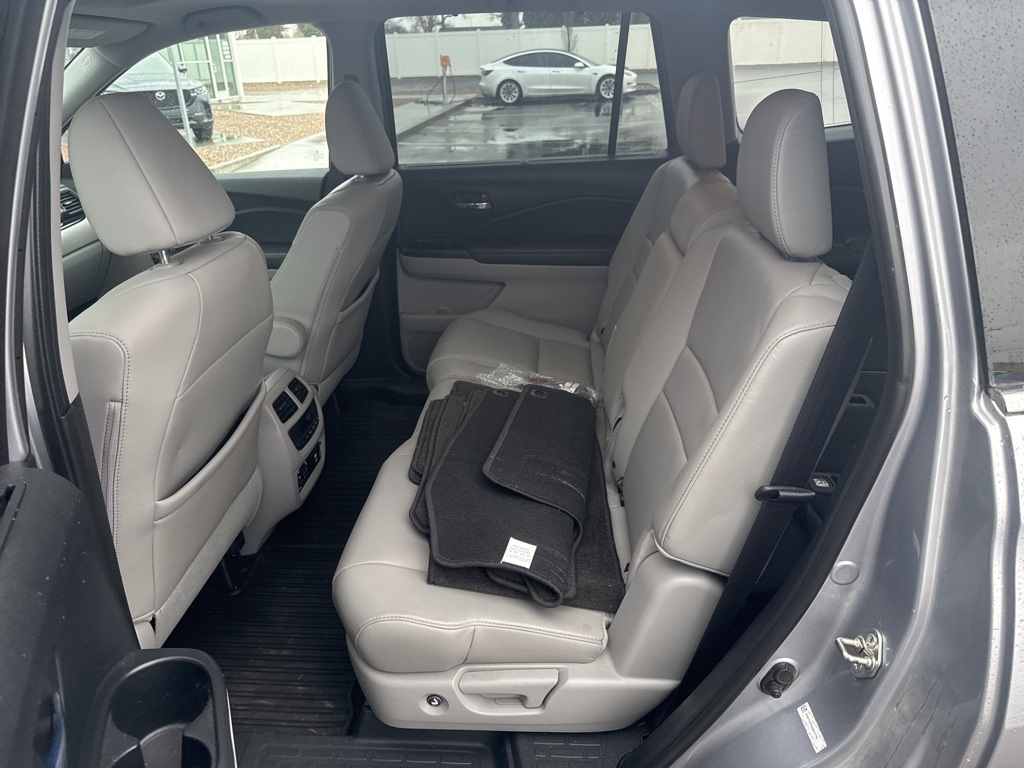 2016 Honda Pilot Touring photo 4