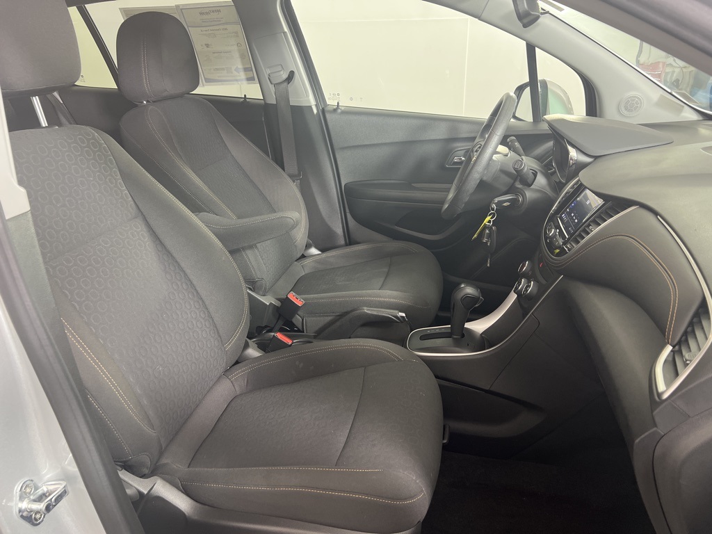 2022 Chevrolet Trax LS photo 24