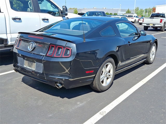 2013 Ford Mustang V6 photo 3