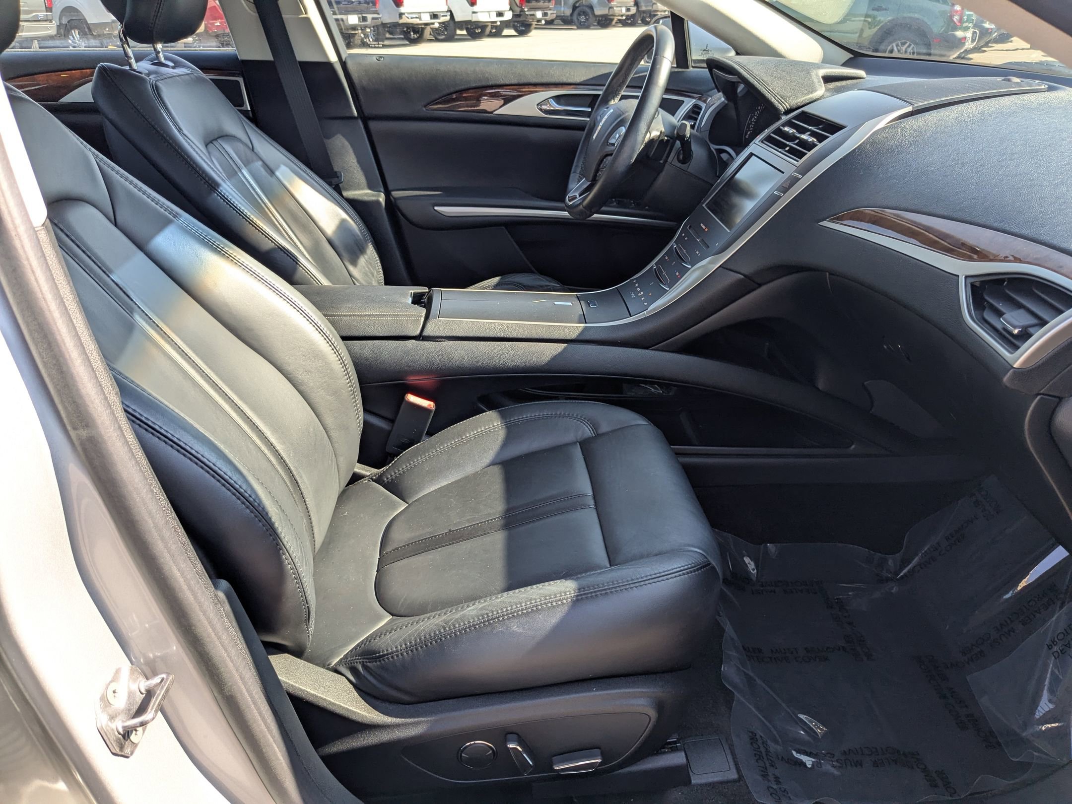 2016 Lincoln MKZ Base photo 36
