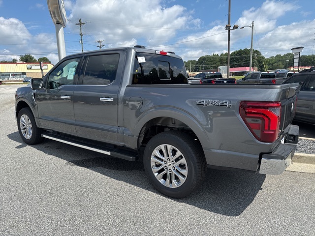 2025 Ford F-150 Lariat photo 7