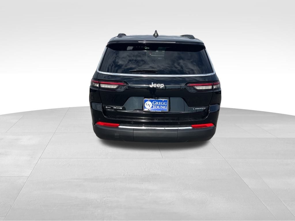 2022 Jeep Grand Cherokee Limited photo 3