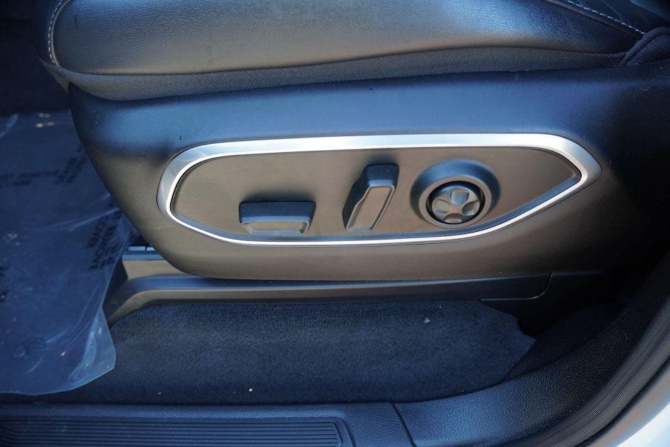 2025 Jeep Wagoneer Base photo 25
