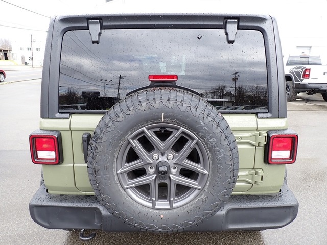 2025 Jeep Wrangler Sport S photo 4