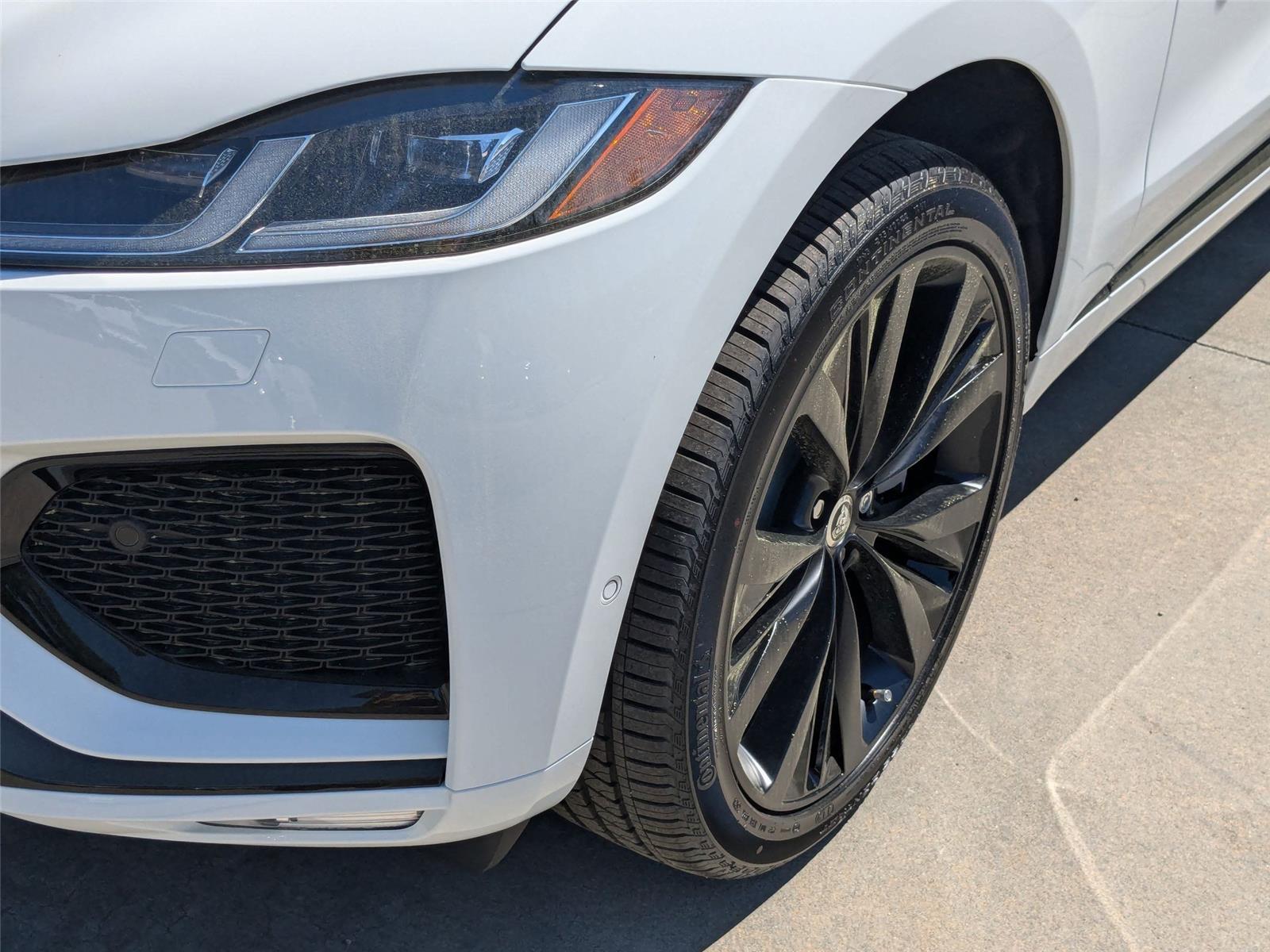 2026 Jaguar F-PACE P250 R-Dynamic S photo 8