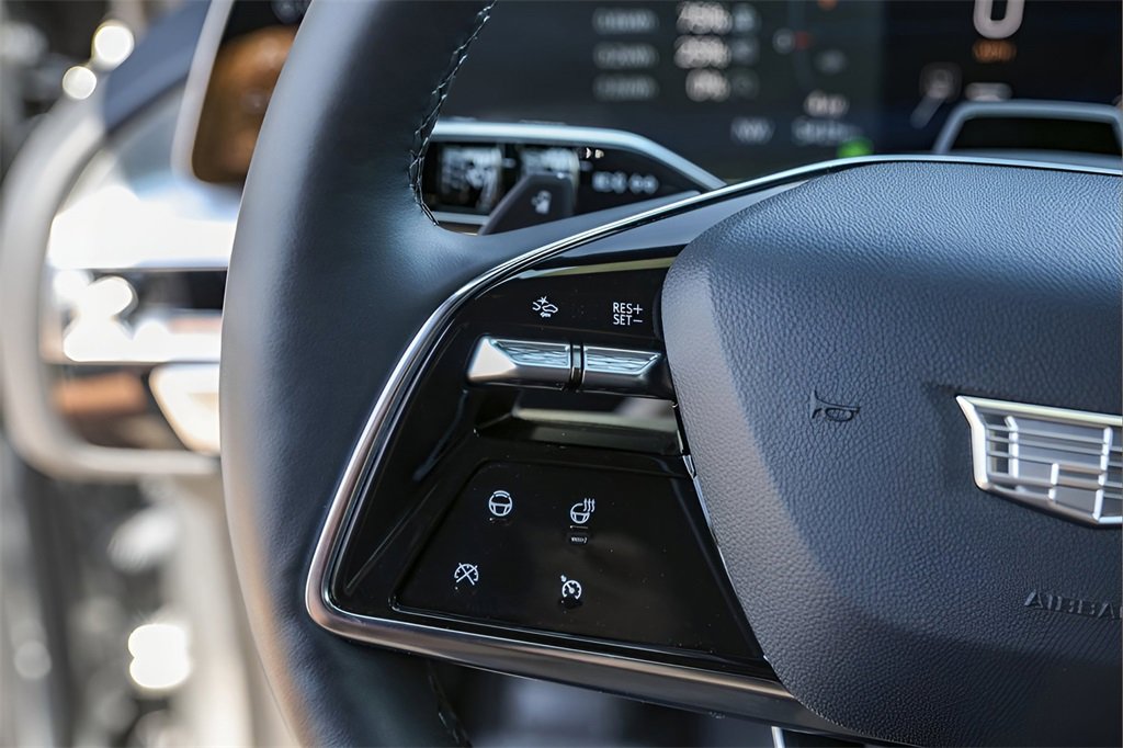 2024 Cadillac Lyriq Luxury photo 12