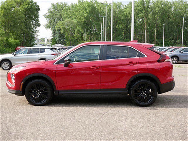 2024 Mitsubishi Eclipse Cross LE photo 2