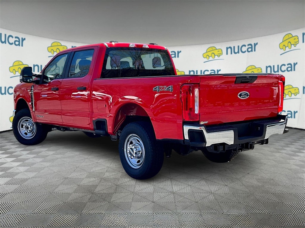 2025 Ford F-350 photo 3