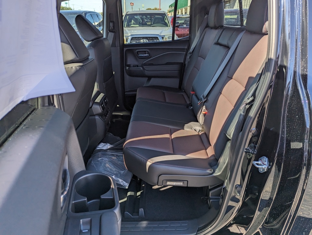 2026 Honda Ridgeline Black Edition photo 11