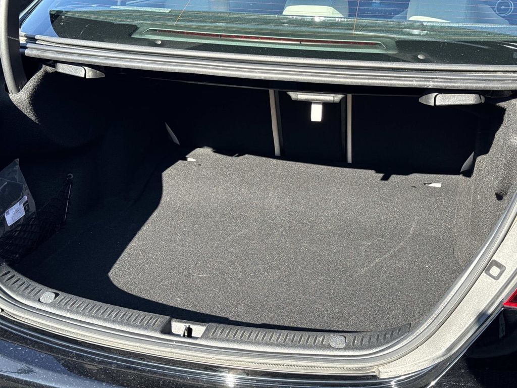 2022 Mercedes Benz E 350 4MATIC photo 4