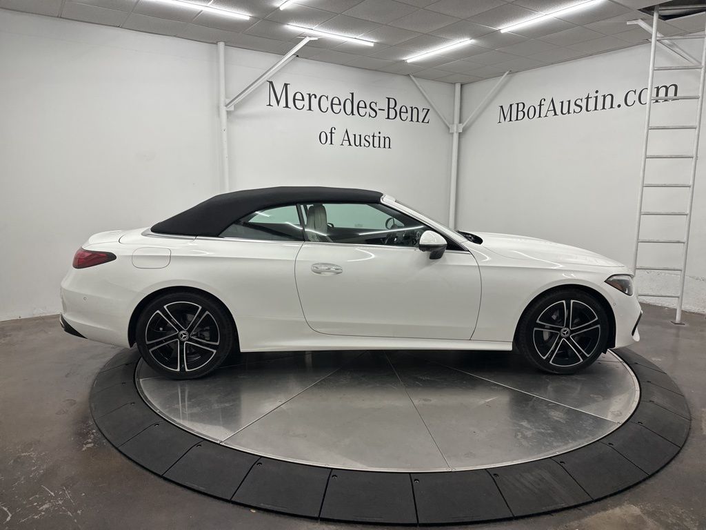 2026 Mercedes Benz CLE 300 4MATIC Cabriolet photo 4