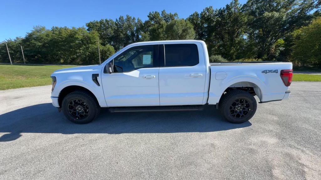 2025 Ford F-150 XLT photo 3