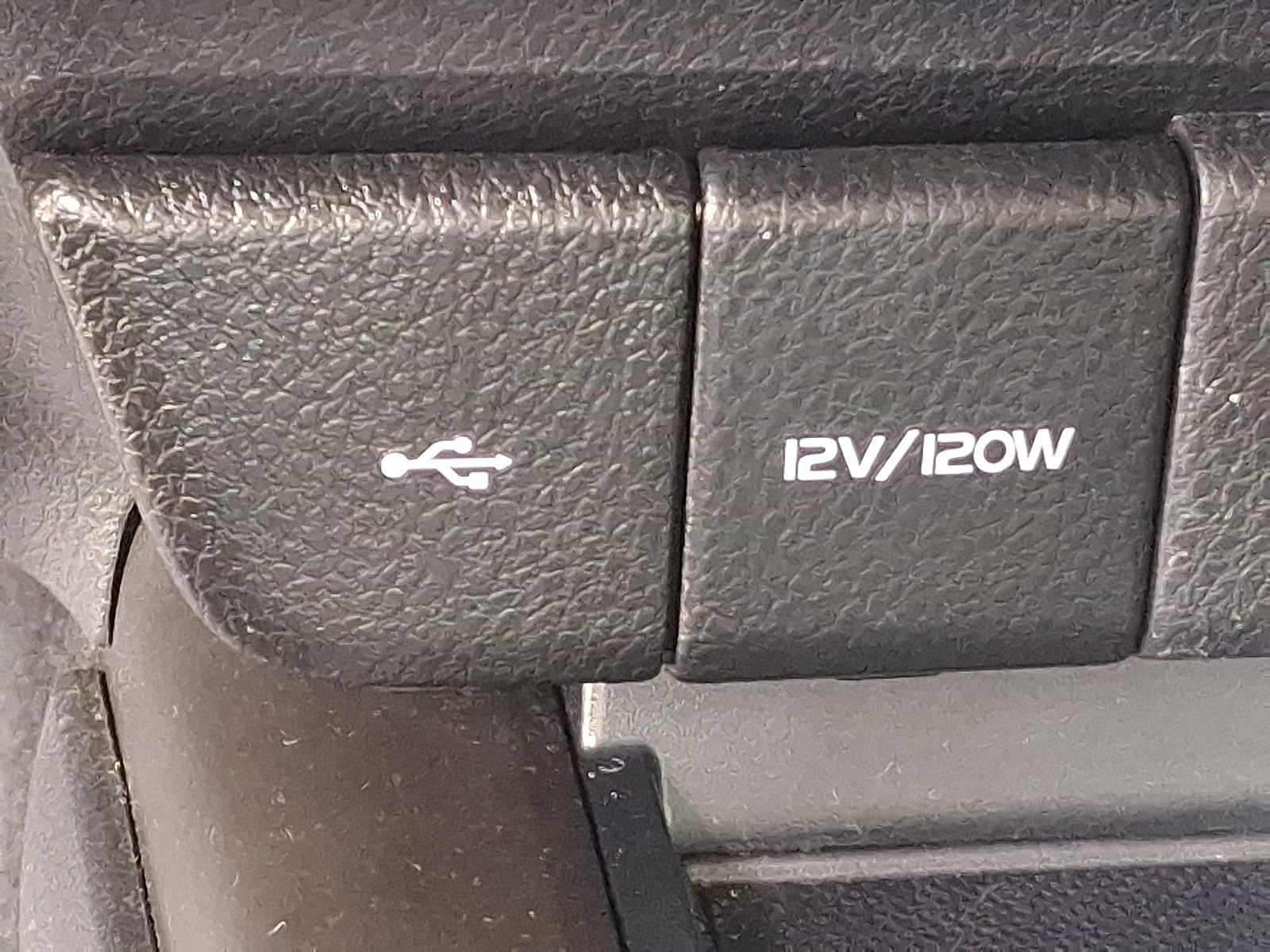 2023 Toyota Camry SE photo 24